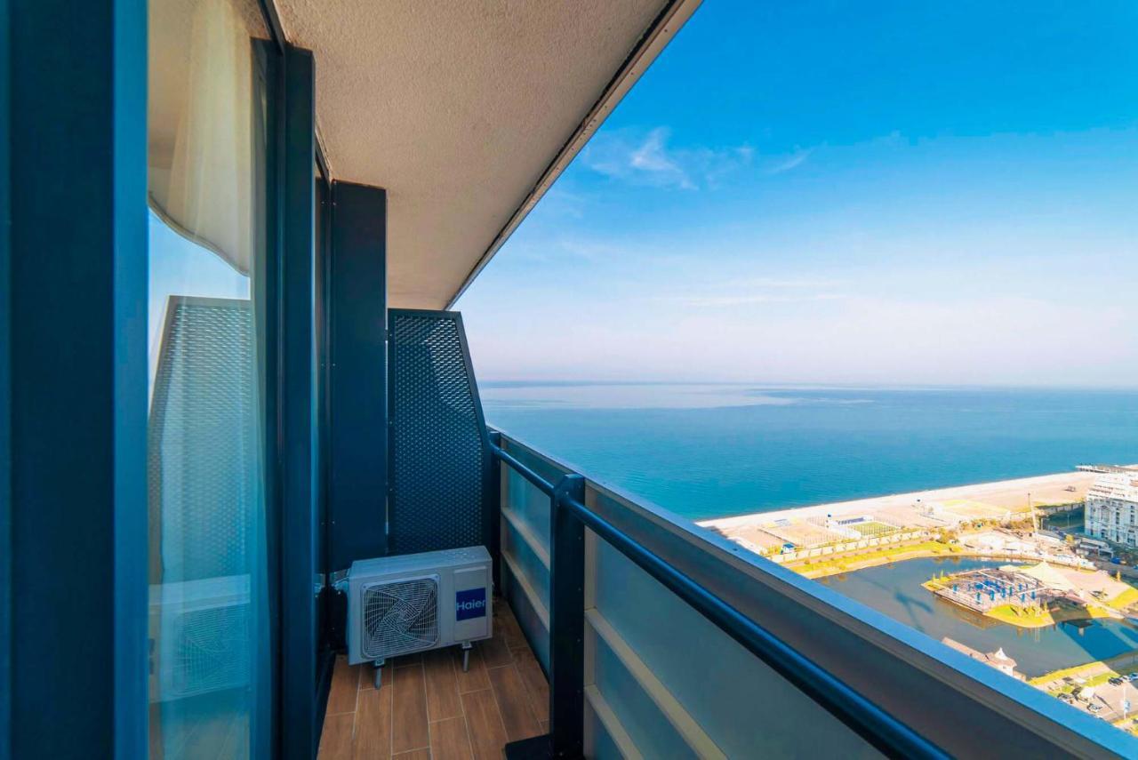 Elegance Sea View Aparthotel In Orbi City Batumi Exterior photo
